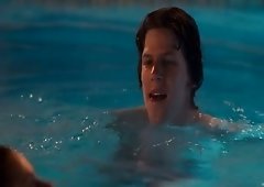 Kristen Stewart looking sexual while swimming in the pool,