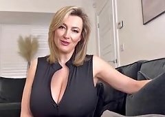 MILF Titfuck with Friends