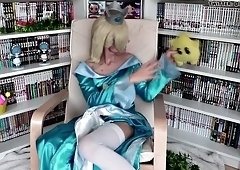 Rosalina alone in the library
